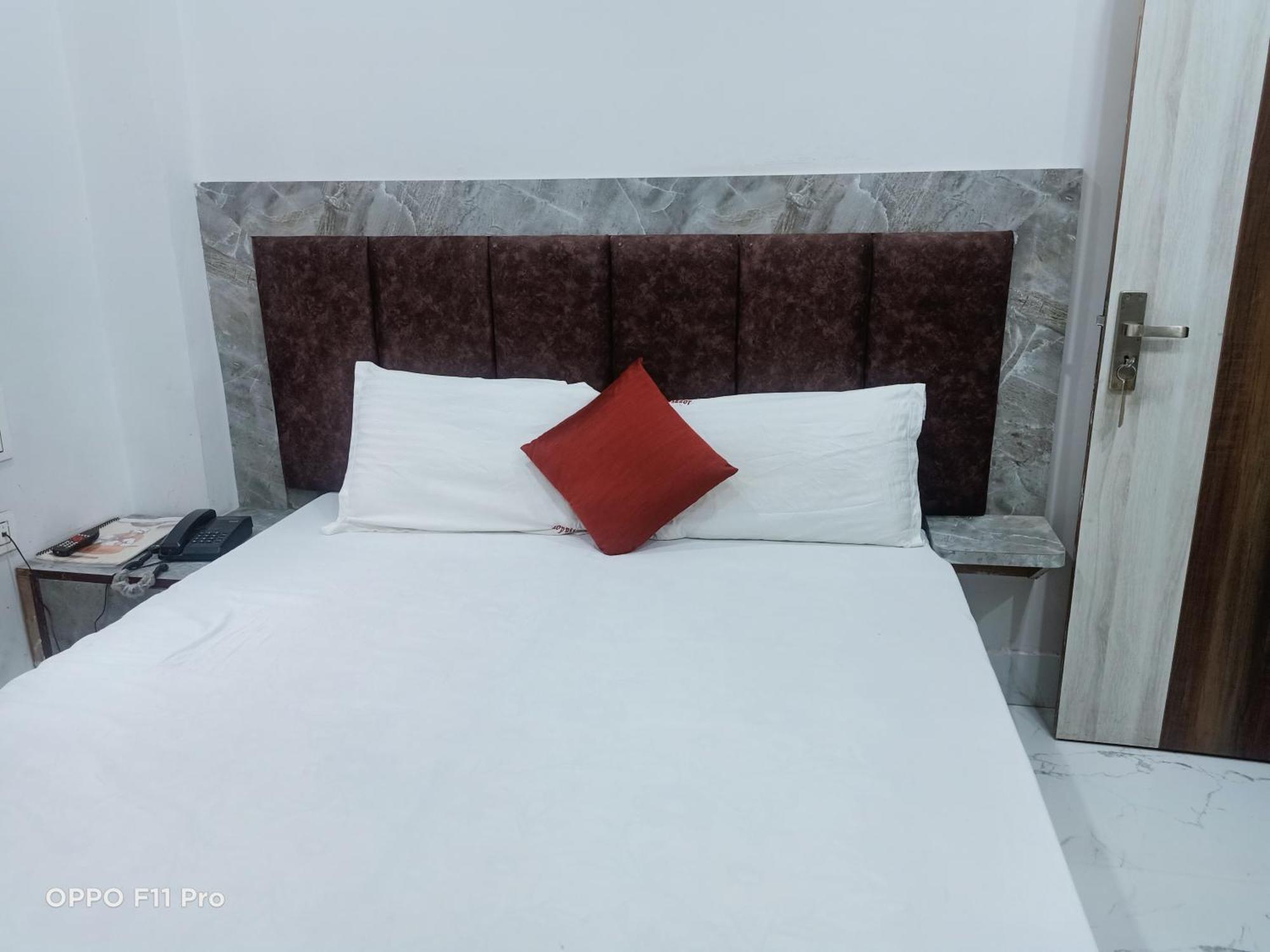 Hotel Ambassador Inn Gwalior Esterno foto