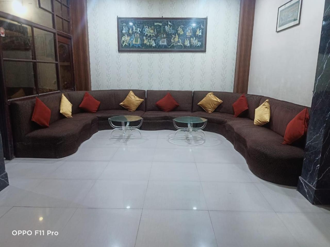 Hotel Ambassador Inn Gwalior Esterno foto
